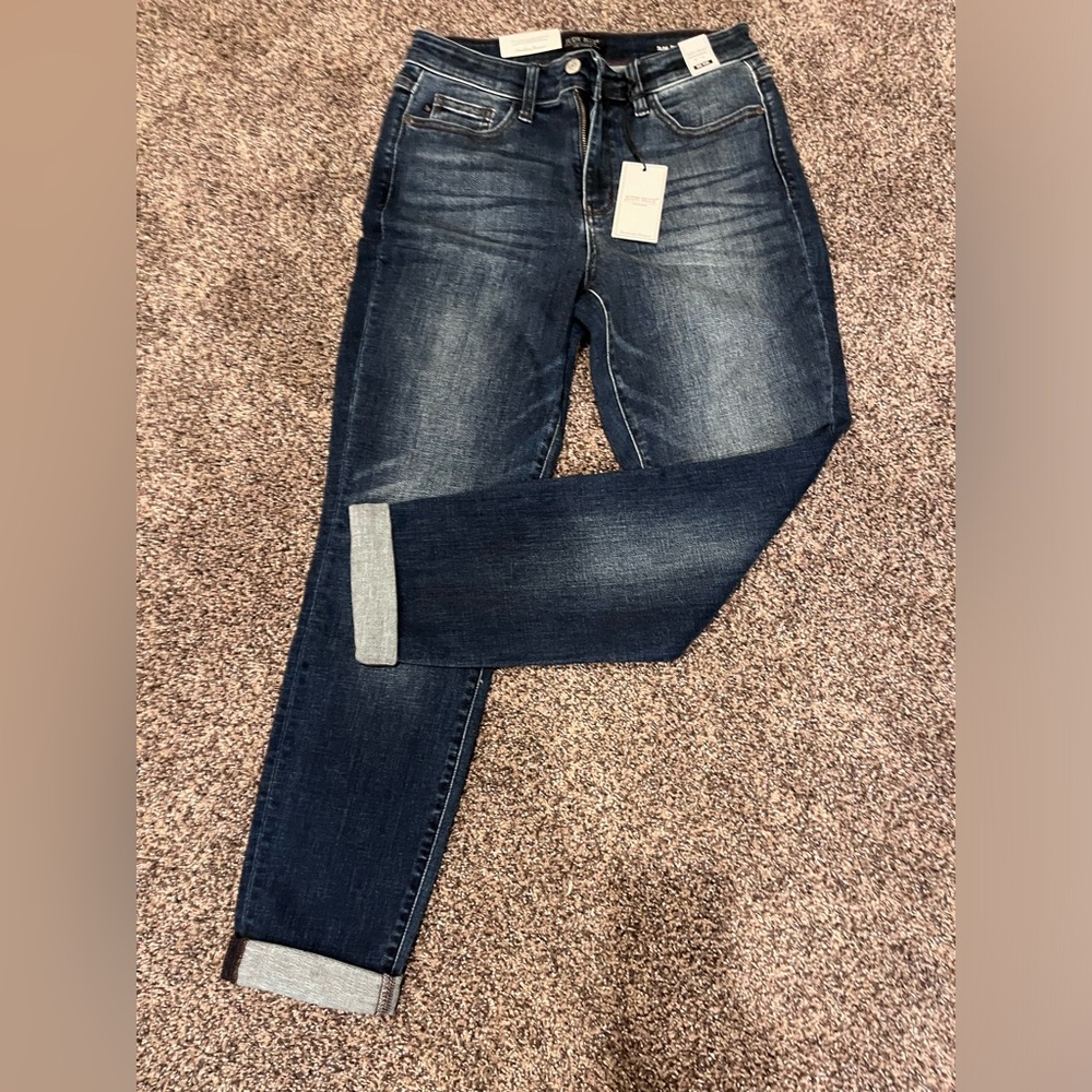 Judy Blue Straight Fit 7/28